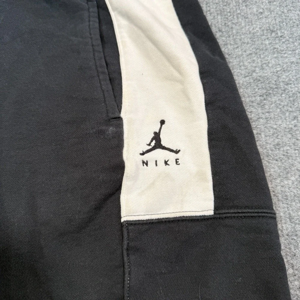 Jordan Shorts Mens Small Black‎ Sweatshorts Jumpman Logo Fleece Standard Fit